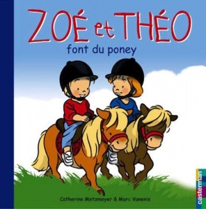 Zoé et Théo font du poney.